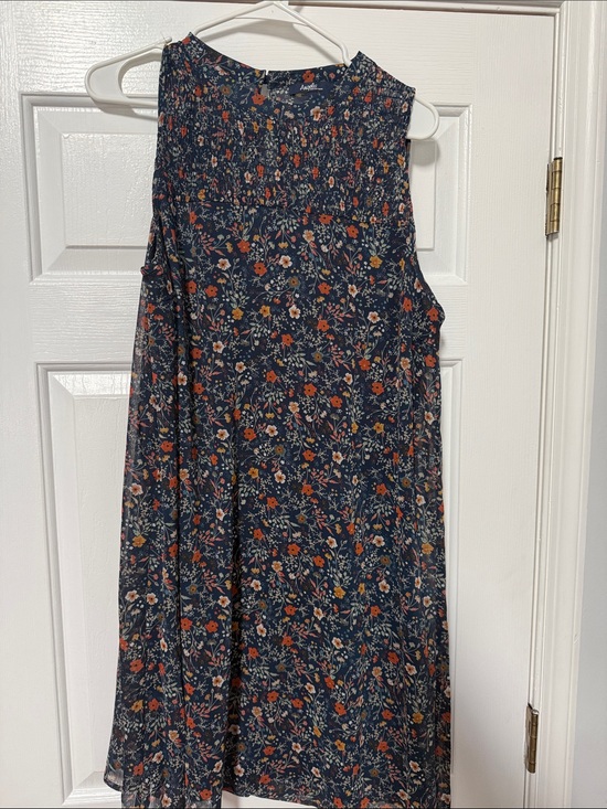 Dresses & Skirts - Sleeveless Navy Floral Swing Dress
